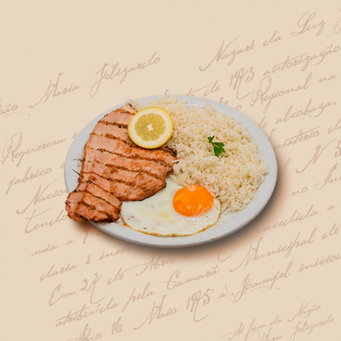 Perú grelhado com Arroz e Ovo